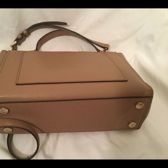 Michael Kors British Tan Pebbled Leather/Satchel - Picture 4 of 9
